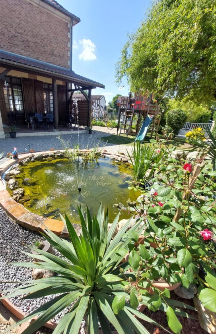 Chez Marie Hotel Drosnay Exterior photo